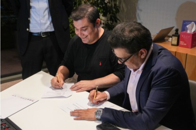ARY and Paklaunch executives at MoU ceremony to support Pakistani startups with global investor access and media exposure